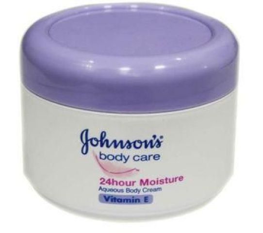 Johnson & Johonson Aqueous Cream Vitamin E 350Ml
